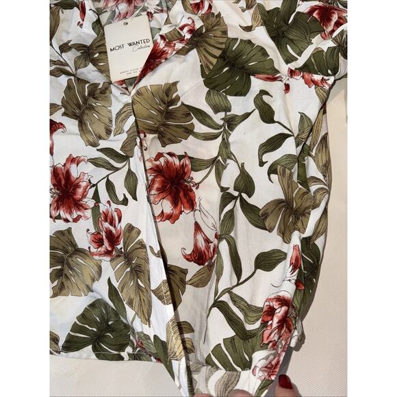 NWT Most Wanted Collection Floral Long Sleeve Top Size Medium - Picture 2 of 8